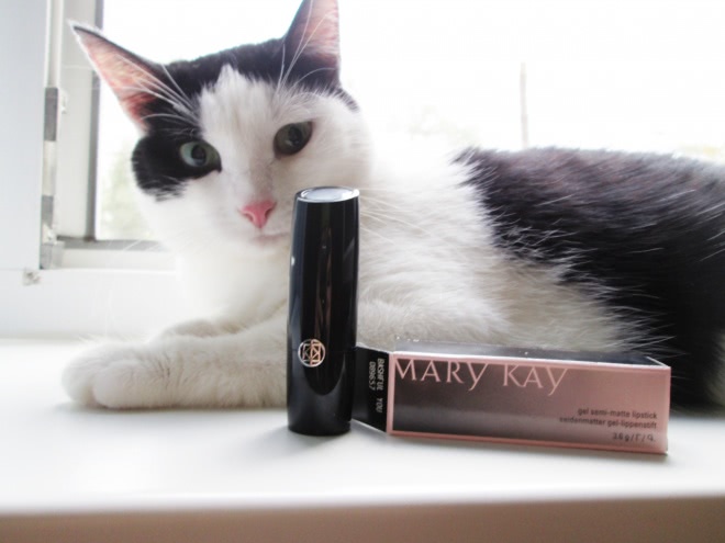 Новинка от Mary Kay. Матовая губная помада Mary Kay Gel Semi-Matte Lipstick. Оттенок Bashful you
