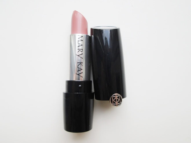 Новинка от Mary Kay. Матовая губная помада Mary Kay Gel Semi-Matte Lipstick. Оттенок Bashful you