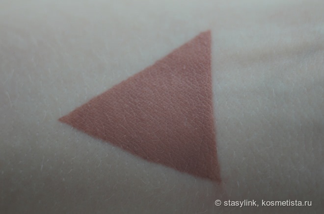Nyx Liquid Suede в оттенке Soft-Spoken