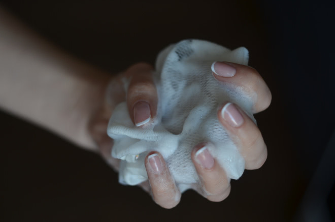 Первый этап ухода с A'Pieu volcanic pore soap