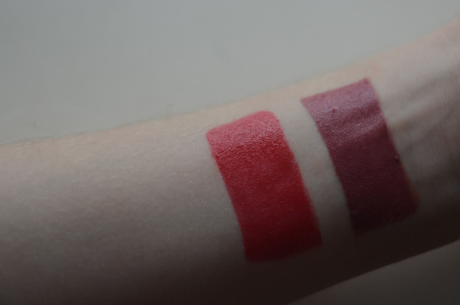 День и ночь с Essence Longlasting Lipstick 02 All You Need Is Red и 06 Barely There
