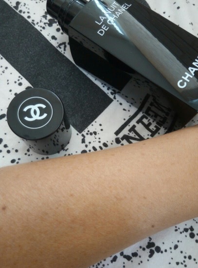 Увлажнение кожи лица с Chanel la nuit de chanel