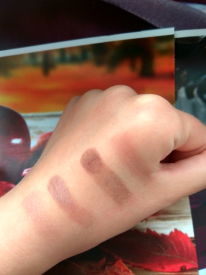Осень… И снова MAC Eye Shadow Burgundy Times Nine