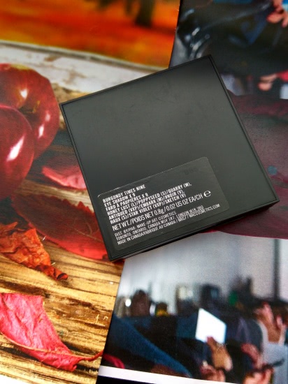Осень… И снова MAC Eye Shadow Burgundy Times Nine