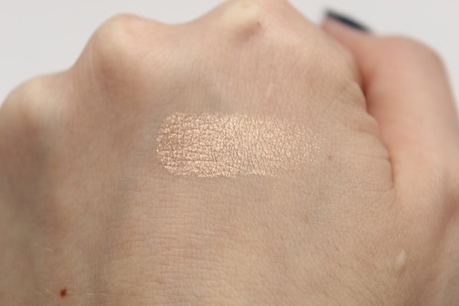 Очаровательный Dior Diorskin Nude Air Luminizer Powder 001