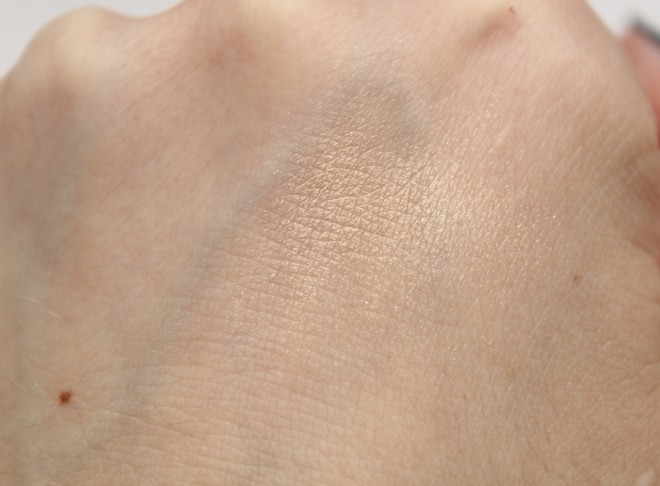 Очаровательный Dior Diorskin Nude Air Luminizer Powder 001