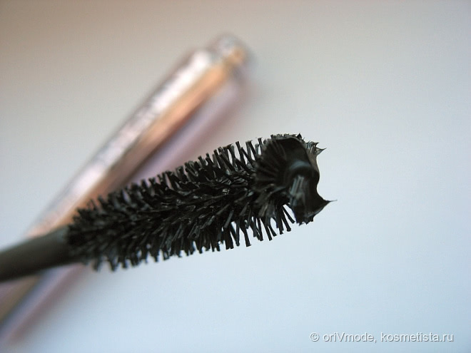 Бюджетная ТермоТушь для ресниц Divage Tube Your Lashes Hi-tech Volume Mascara #01: обещания и реальность
