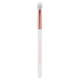 Кисть Essence Short Blender Brush