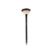 Кисть Oriflame Professional Fan Powder Brush