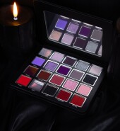 Сухие тени Cosmic Brushes Sinister Eyeshadow Palette