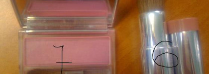 Косметичка лета с серо-зелеными глазами и сейчас светлой блондинки с соломенным отливом