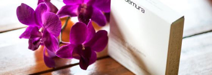 Shu Uemura Morphorium Blue Palette, лимитированная палетка из весенней коллекции - свотчи, упаковка, качество