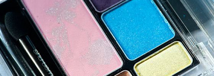 Shu Uemura Morphorium Blue Palette, лимитированная палетка из весенней коллекции - свотчи, упаковка, качество