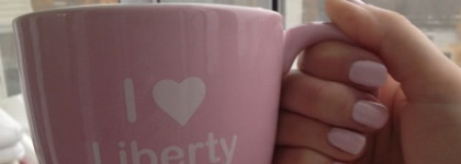 Ура, Essie Fiji  в России порозовел вслед за балетными тапочками