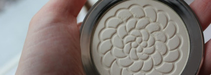 Guerlain Météorites Compact UV Shield Pressed Powder Protective, Illuminating and Mattifying # 00 Blanc de Perle – моя маленькая жемчужина