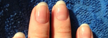 Для самых нежных натур лак  Essence colour & go #104 sweet as candy