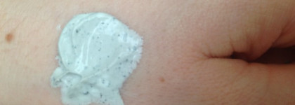 Мягкое очищение с любимым массажным кремом с глиной от Pola - D Clay Massage & Wash