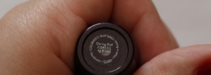 Красный дуэт: губная помада Oriflame "Магия цвета" Алая классика и карандаш для губ "Экспресс-контур" Соблазнительный коралловый