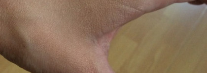 Увлажняющее тональное средство с эффектом сияния Guerlain Parure De Lumiere Light-Diffusing Fondation Moisture Infusion SPF 25 PA+++ 12 Rose Clair - "Раскройте сияние вашего цвета лица..."(с)