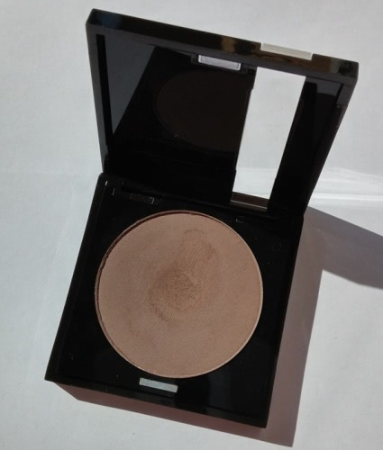 Пигмент Star Powder и тени Make Up For Ever