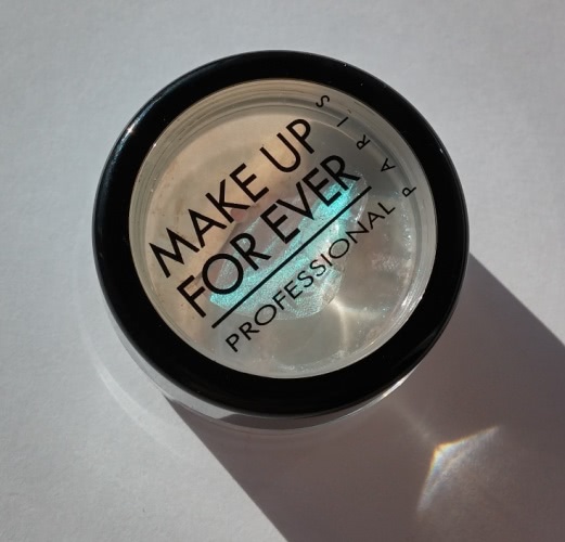 Пигмент Star Powder и тени Make Up For Ever