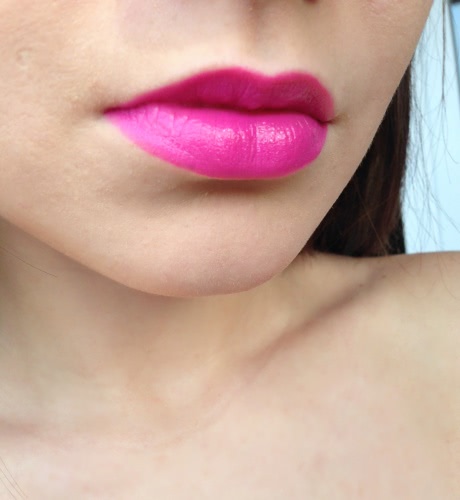 Maybelline Color Sensational Vivids Lipstick - 902 Fuchsia flash