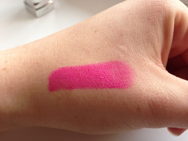 Maybelline Color Sensational Vivids Lipstick - 902 Fuchsia flash