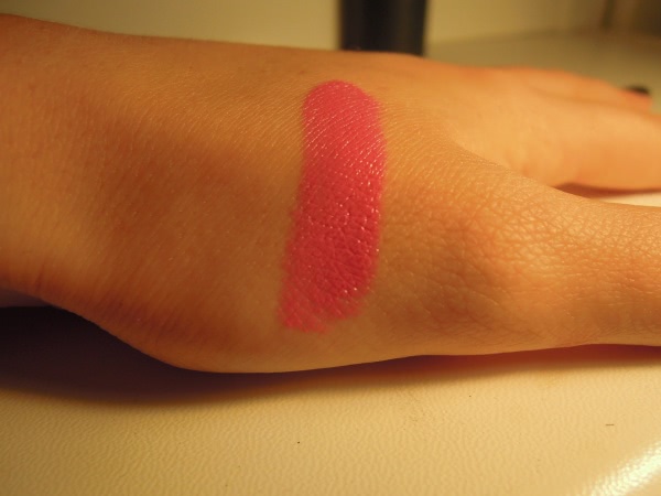 Maybelline Color Sensational Vivids Lipstick - 902 Fuchsia flash