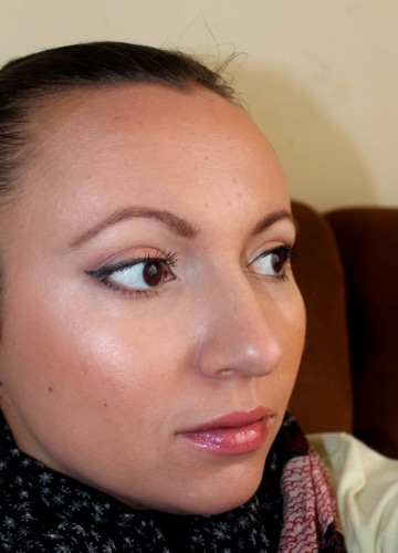 Скрасим пасмурные будни с палеткой Shiseido Luminizing Satin Eye Color Trio #RD 299 (Beach Grass)