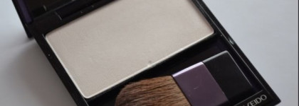 Shiseido Luminizing Satin Face Color • WT 905 • Дальний свет или немного волшебства под Новый год