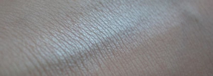 Shiseido Luminizing Satin Face Color • WT 905 • Дальний свет или немного волшебства под Новый год