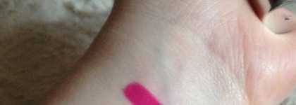 Карандаш-помада для губ от H&M Lip pen в оттенках Passionata Pink и Love That Pink