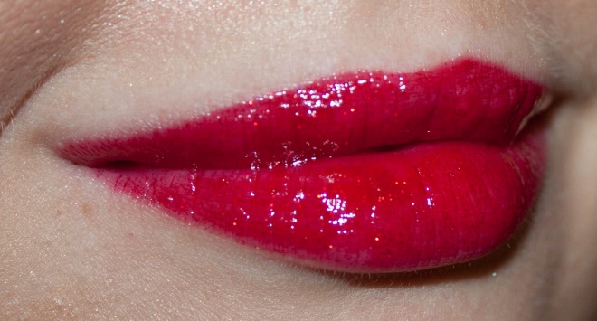 Ещё больше блеска с Lime Сrime Сarousel gloss в оттенках Сherry on top и Сandy apple