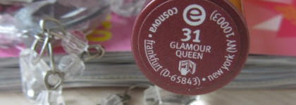 Помада Essence Lipstick Glamour Queen 31