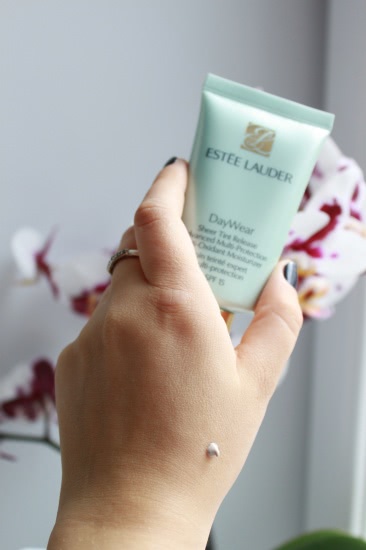 Моё летнее открытие или крем с тональным оттенком для всех типов кожи SPF 15 DayWear Sheer Tint Release от Estee Lauder