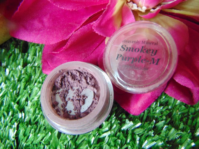 Тени для век Heavenly Mineral Makeup в оттенке Smokey Purple-M