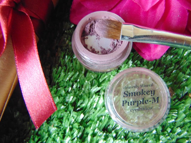 Тени для век Heavenly Mineral Makeup в оттенке Smokey Purple-M