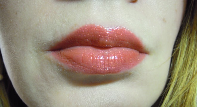 Лак для губ YSL rouge pur couture Vernis A Levres Rebel Nudes в оттенках 103 и 106