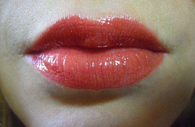Лак для губ YSL rouge pur couture Vernis A Levres Rebel Nudes в оттенках 103 и 106