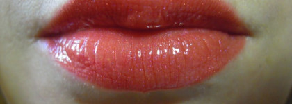 Лак для губ YSL rouge pur couture Vernis A Levres  Rebel Nudes в оттенках 103 и 106