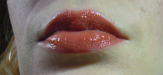 Лак для губ YSL rouge pur couture Vernis A Levres Rebel Nudes в оттенках 103 и 106