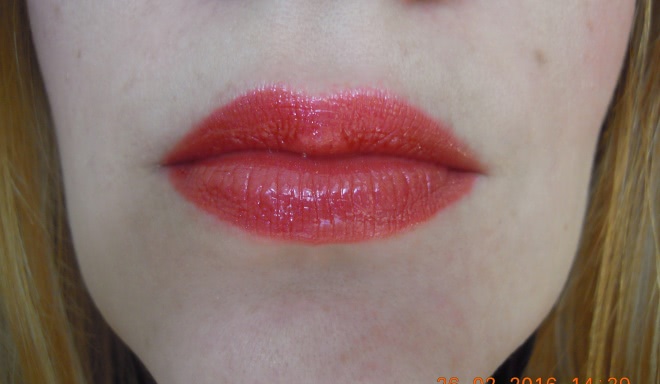 Лак для губ YSL rouge pur couture Vernis A Levres Rebel Nudes в оттенках 103 и 106