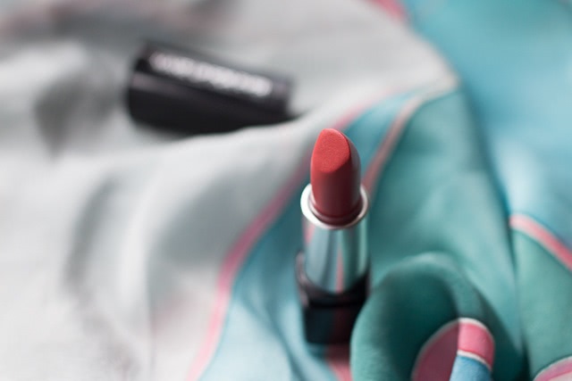 Mufe дуэт красных: помада Rouge Artist Natural N47 и карандаш Aqua Lip