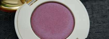 H&M high impact eye color Triple raspberry