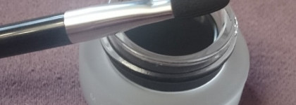 Стреляйте глазками с подводкой Maybelline Gel Eyeliner Lasting Drama