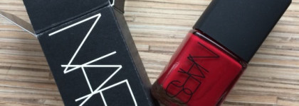 Только попал в мою лаковую коробочку и уже любимчик...Nars Nail Polish #Paros