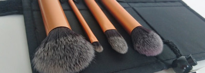 Real Techniques by Sam & Nic - core collection