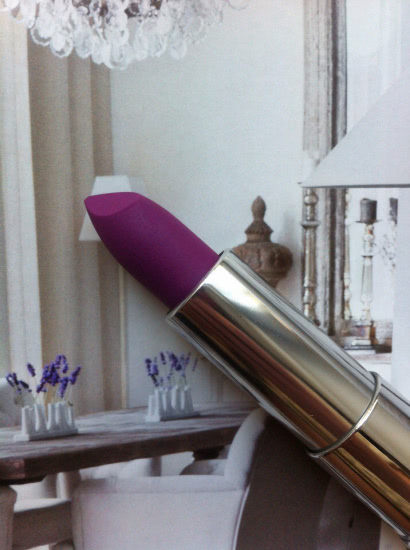 Клон Mac Heroine или нет? Обзор матовой помады № 953 Vibrant Violet от Maybelline