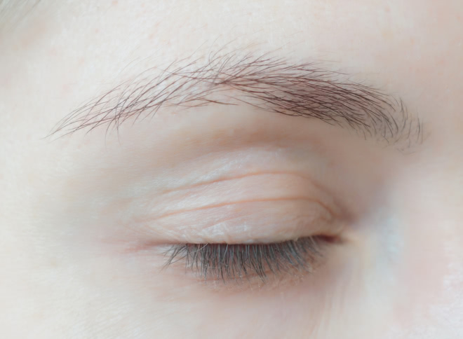 Лайнер - маркер для бровей Catrice Longlasting Browdefiner