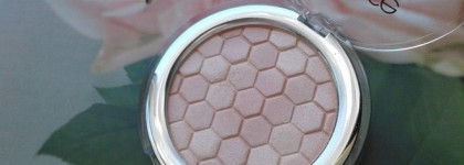 Хайлайтер Catrice Highlighting Powder 015 Merry Cherry Blossom
